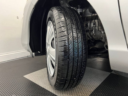 Used 2016 Toyota Prius C Two image 28