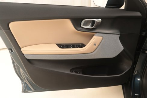 Used 2022 Polestar Polestar 2 w/ Plus Package image 32