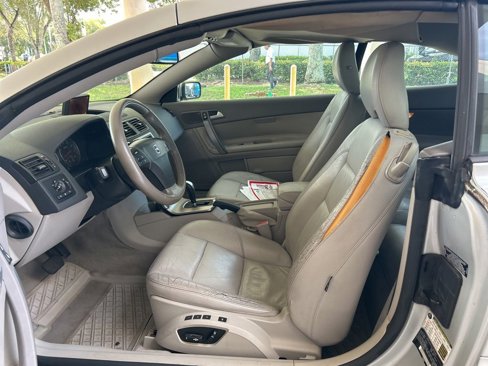 Used 2007 Volvo C70 T5 image 5
