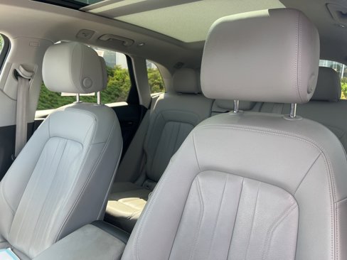 Used 2018 Audi Q5 Prestige w/ Prestige Package image 15