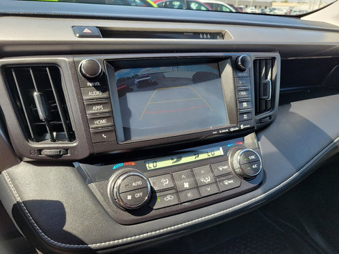 Used 2017 Toyota RAV4 XLE image 16