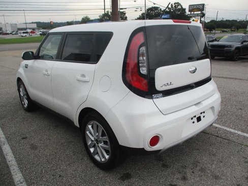 Used 2019 Kia Soul + image 15