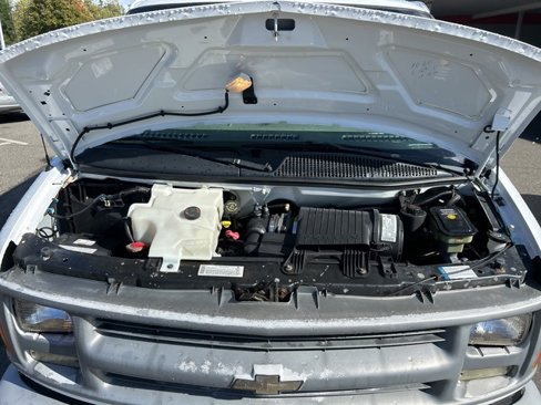 Used 2001 Chevrolet Express 3500 image 21