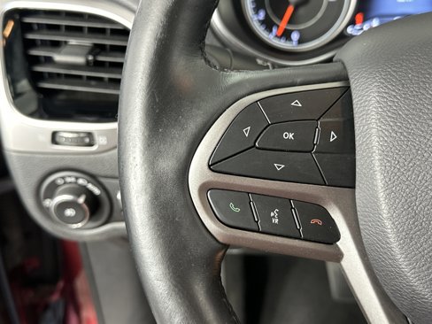 Used 2019 Jeep Cherokee Limited image 28