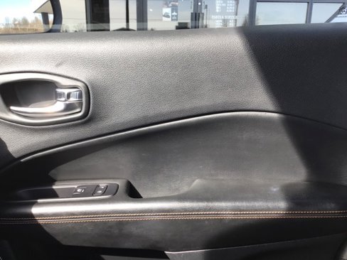 Used 2021 Jeep Compass Limited image 26