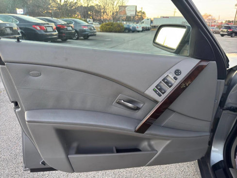 Used 2007 BMW 530xi Sedan image 11