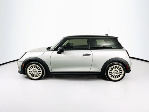 Certified 2025 MINI Cooper 2-Door Hardtop image 8