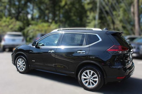 Used 2019 Nissan Rogue SV w/ Premium Package image 7
