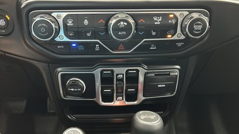 Used 2023 Jeep Wrangler Unlimited Sahara w/ Dual Top Group image 23