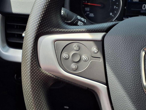 Used 2024 GMC Terrain SLE image 18