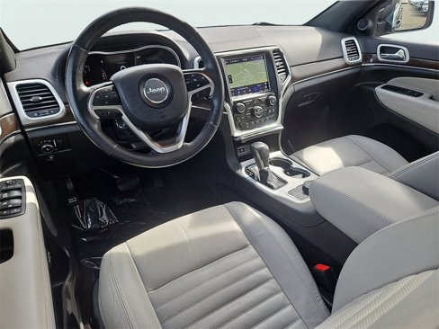 Used 2018 Jeep Grand Cherokee Limited image 11