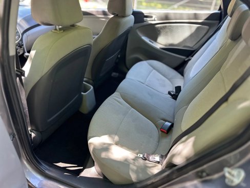 Used 2014 Hyundai Accent GLS image 8