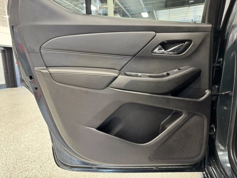 Used 2018 Chevrolet Traverse LT image 22