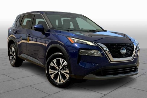 Used 2023 Nissan Rogue SV image 2