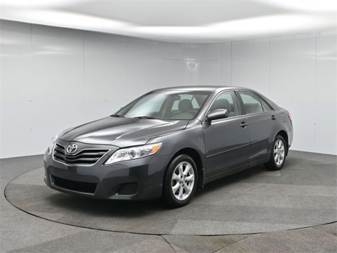 Used 2011 Toyota Camry image 1