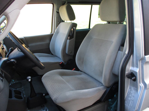 Used 2002 Volkswagen Eurovan GLS image 16