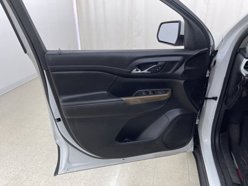 Used 2019 GMC Acadia SLE w/ LPO, Floor Liner Package image 21