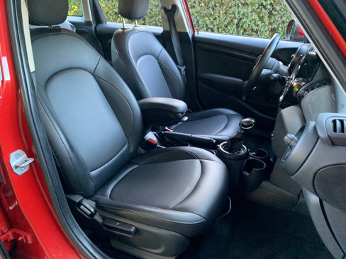 Used 2015 MINI Cooper 4-Door Hardtop image 26