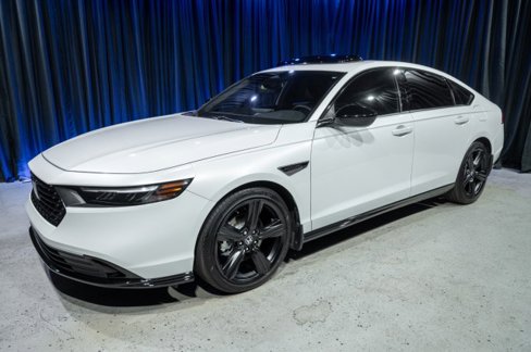 Used 2025 Honda Accord Sport image 1