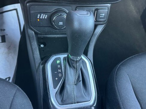Certified 2021 Jeep Renegade Latitude image 36