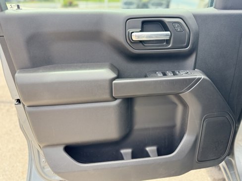 Used 2023 GMC Sierra 1500 Pro w/ Convenience Package image 9