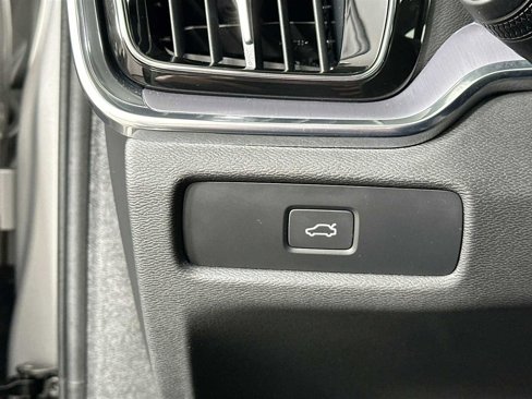 Certified 2025 Volvo S60 B5 Core image 10