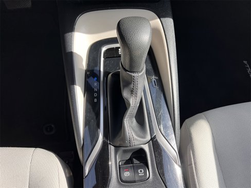 Used 2020 Toyota Corolla LE image 28