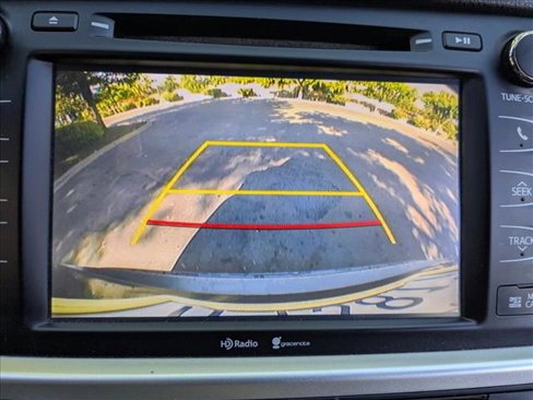 Used 2014 Toyota Highlander Limited image 14
