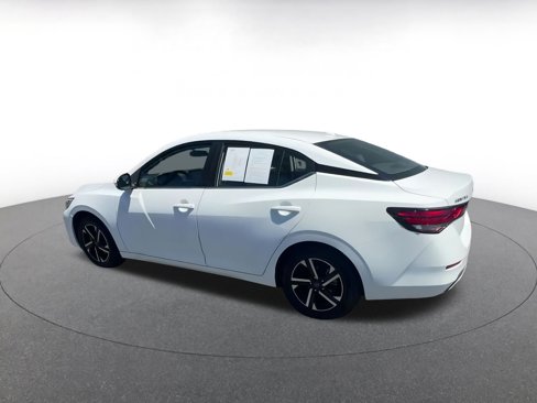 Used 2024 Nissan Sentra SV image 10