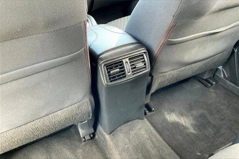 Used 2018 Nissan Rogue S image 35