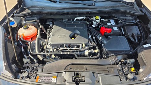 Used 2020 Ford Escape SE image 12