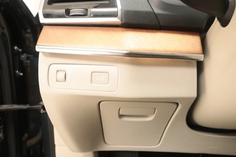 Used 2022 Volvo XC90 T5 Momentum w/ Advanced Package image 41