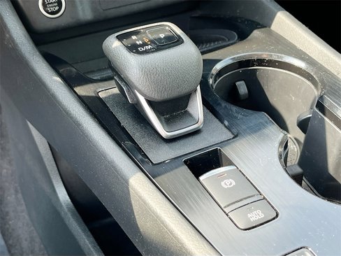 Certified 2023 Nissan Rogue SV image 15