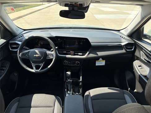 New 2025 Chevrolet TrailBlazer LT w/ Convenience Package image 17