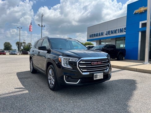 Certified 2024 GMC Terrain SLT image 1