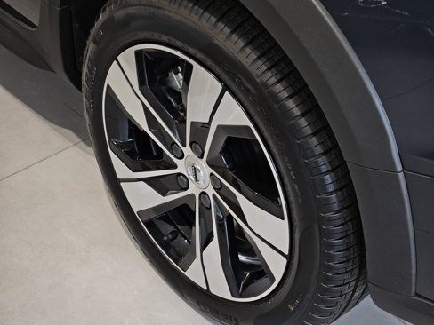 New 2026 Volvo V60 B5 Cross Country Plus w/ Protection Package Premier image 4