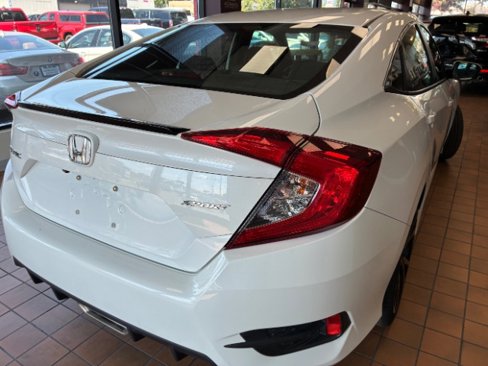 Used 2019 Honda Civic Sport image 8