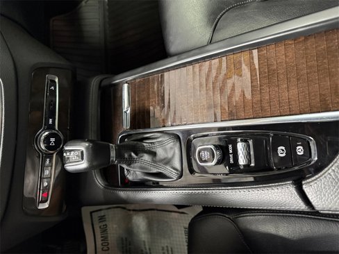 Used 2018 Volvo XC90 T5 Momentum w/ Convenience Package image 22