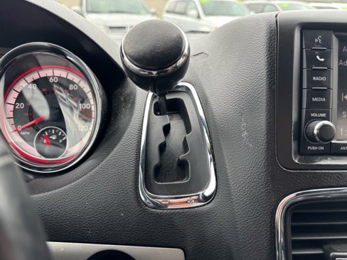 Used 2018 Dodge Grand Caravan GT image 31