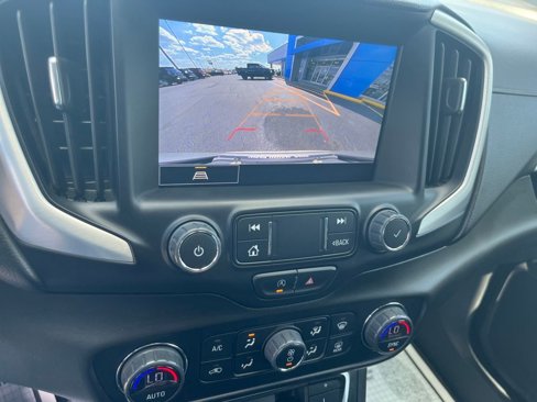 Used 2022 GMC Terrain SLT image 15