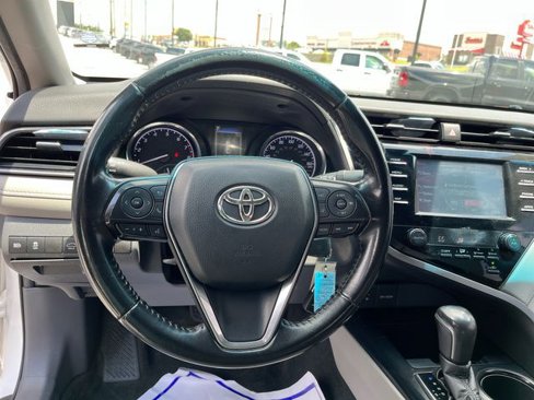 Used 2019 Toyota Camry SE image 19
