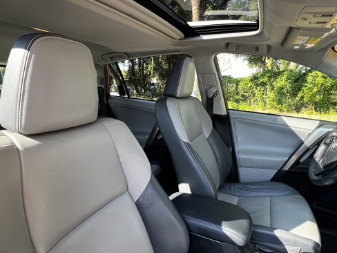 Used 2013 Toyota RAV4 Limited image 43