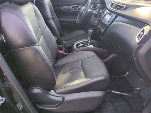 Used 2015 Nissan Rogue SL image 20