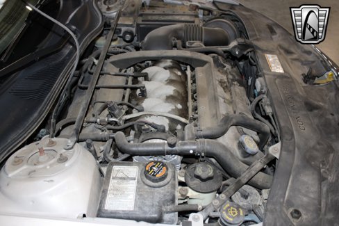 Used 1999 Lincoln Continental image 25