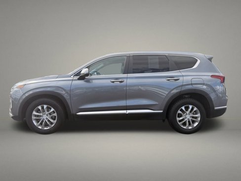 Used 2020 Hyundai Santa Fe SE image 2