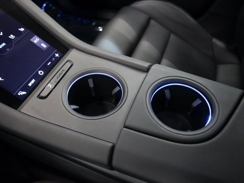 Used 2023 Porsche Taycan image 18