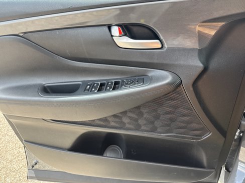 Used 2021 Hyundai Santa Fe SEL w/ Convenience Package image 9