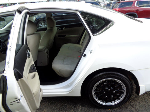 Used 2016 Nissan Sentra SV image 11
