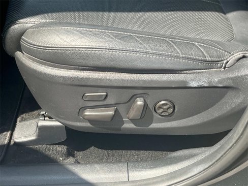 Used 2020 Hyundai Santa Fe Limited image 11