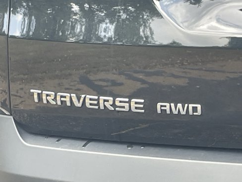 Used 2018 Chevrolet Traverse LT image 23